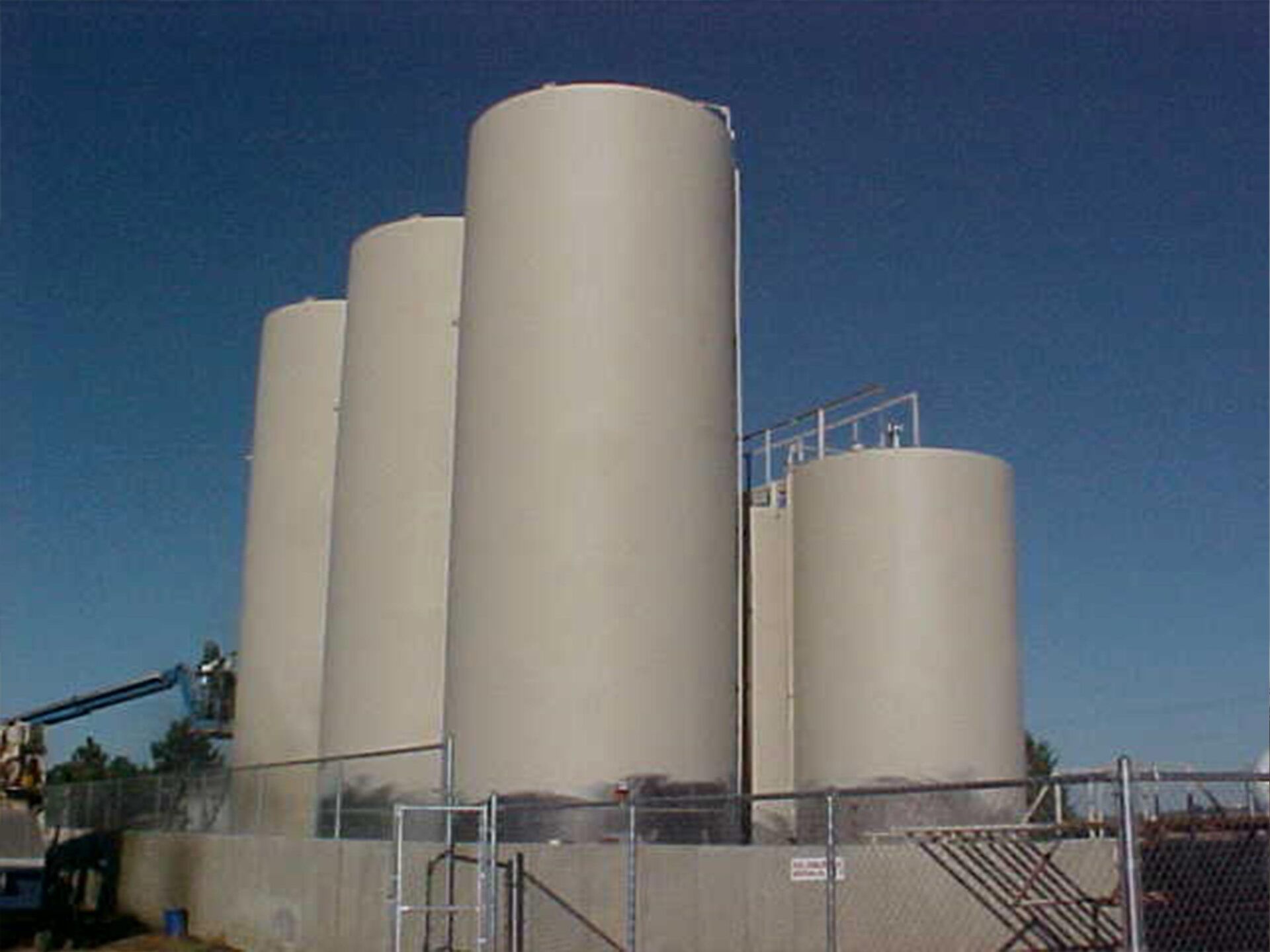 Oil tanks