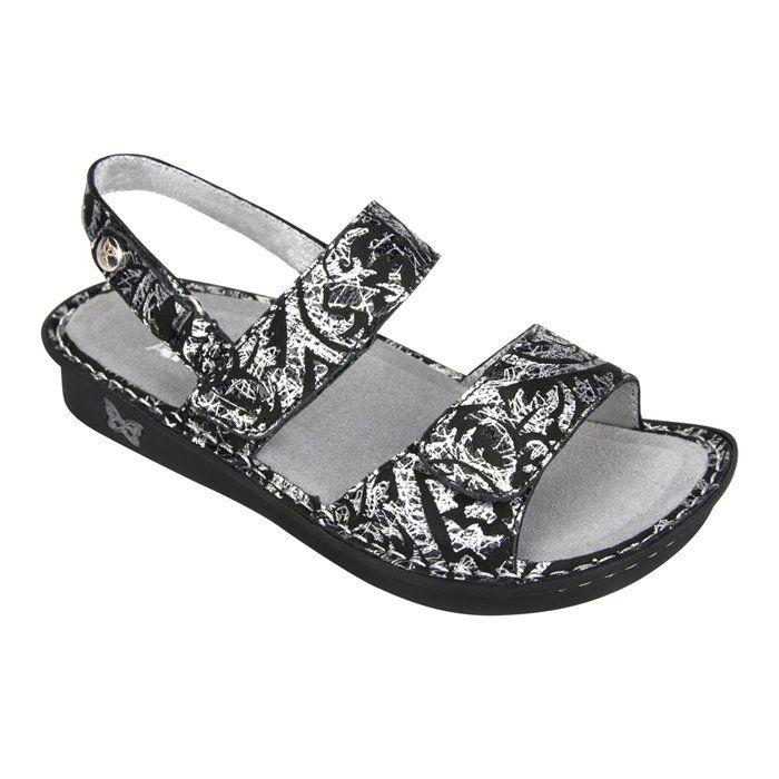 Orthotic comfort shoes