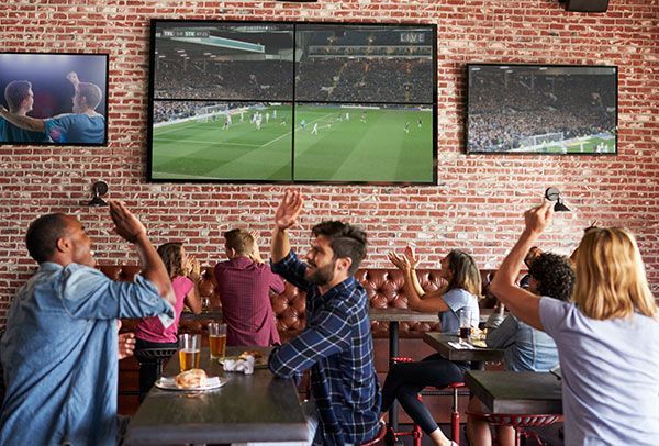 Restaurants with sport event viewing