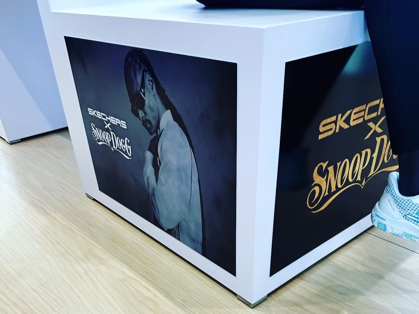 A box with a picture of snoop dogg on it