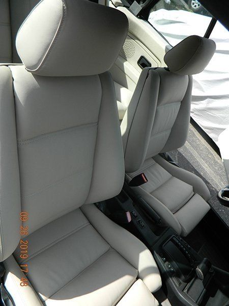 Light gray driver and passenger seat