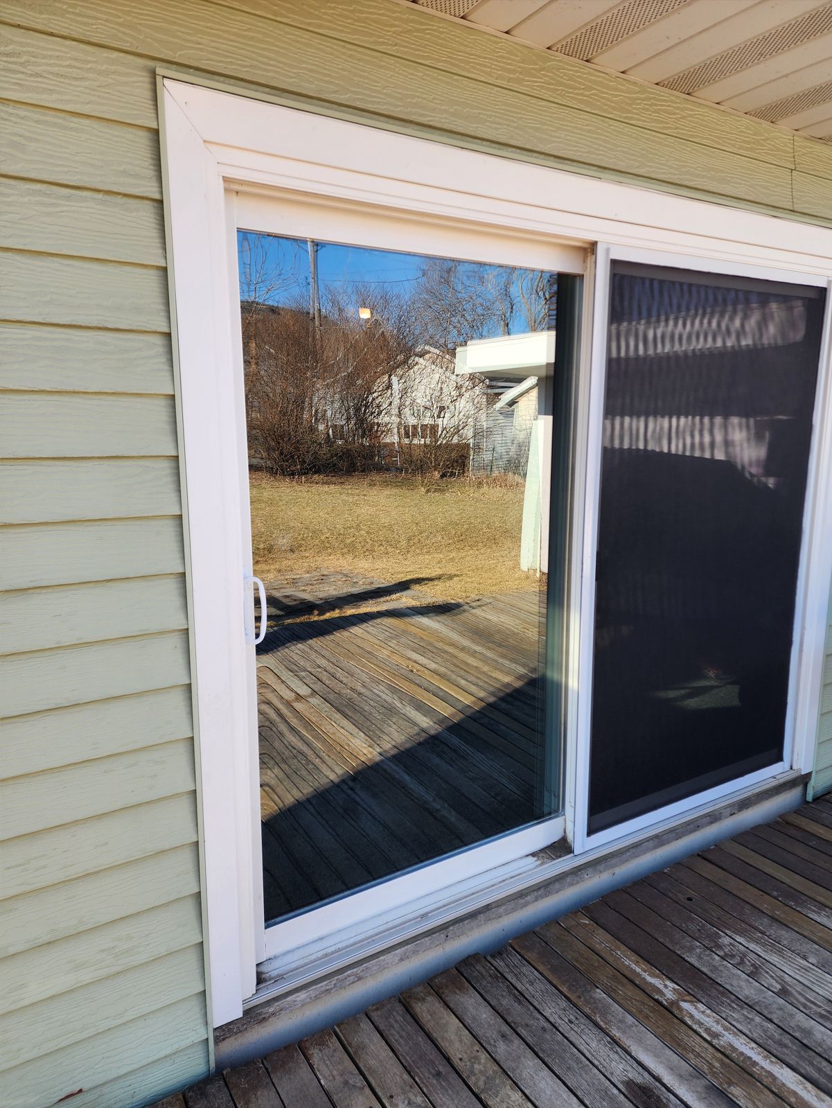 Glass door after fixing seal failure