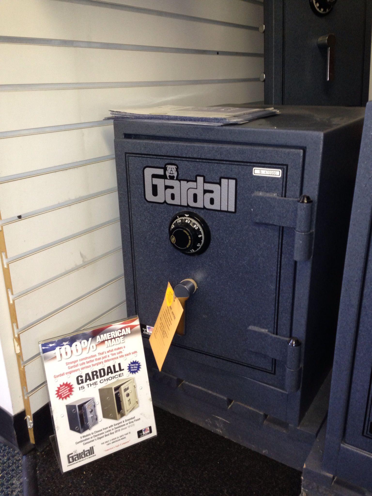 Pat's Key N Lock Safe