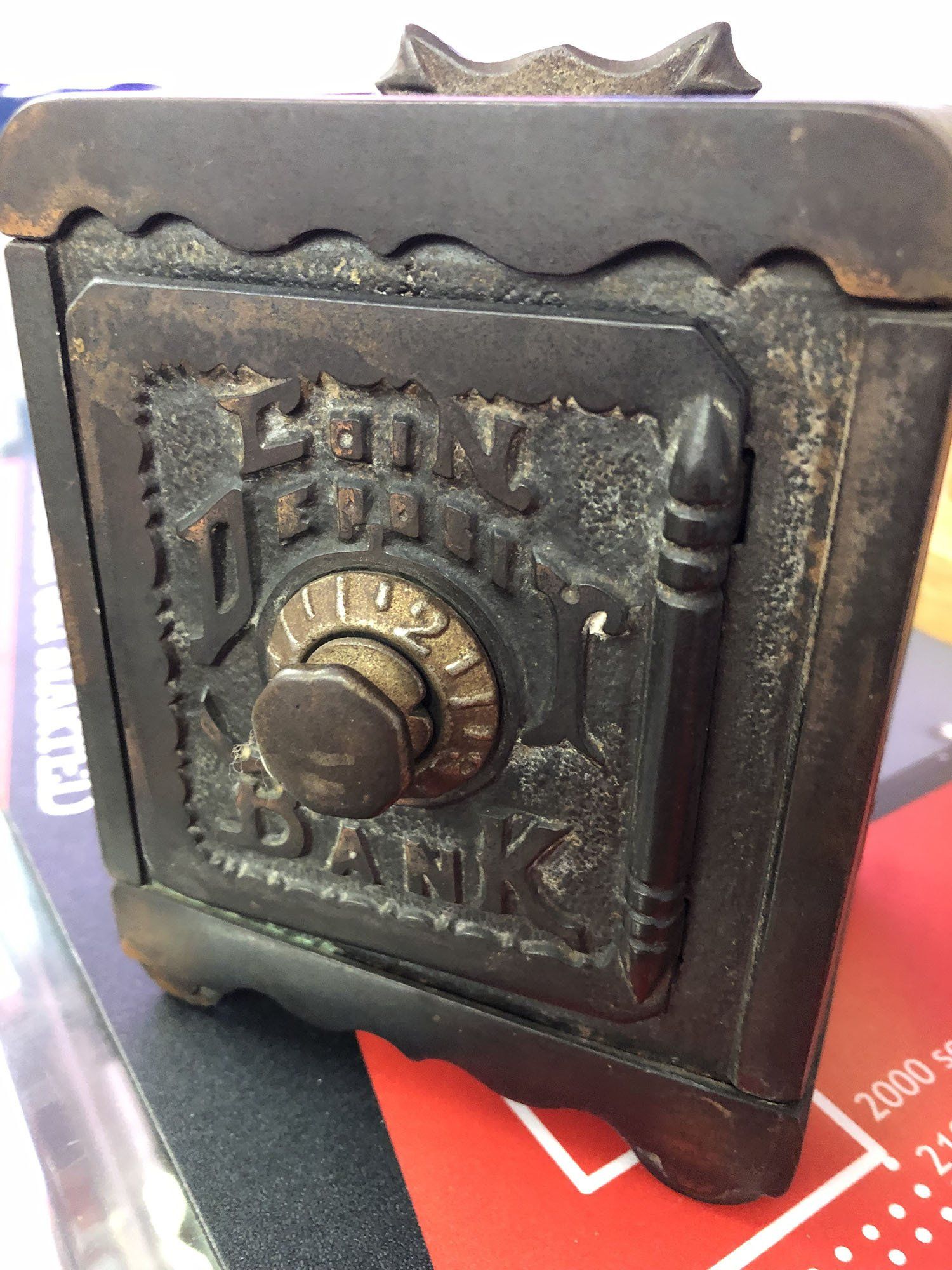 Pat's Key N Lock Safe