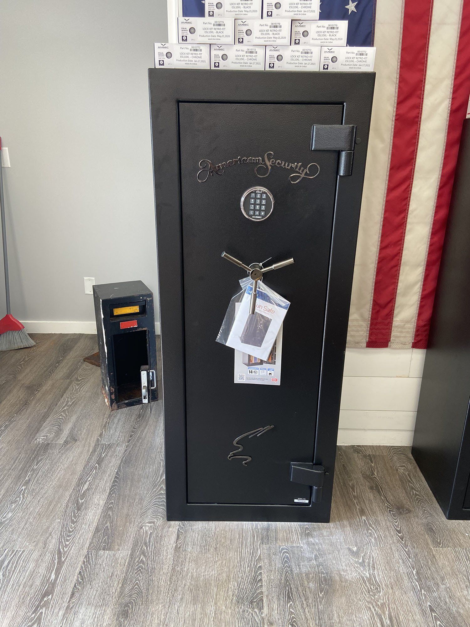 Pat's Key N Lock Safe