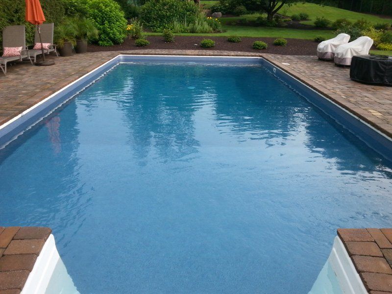 Pool with liner