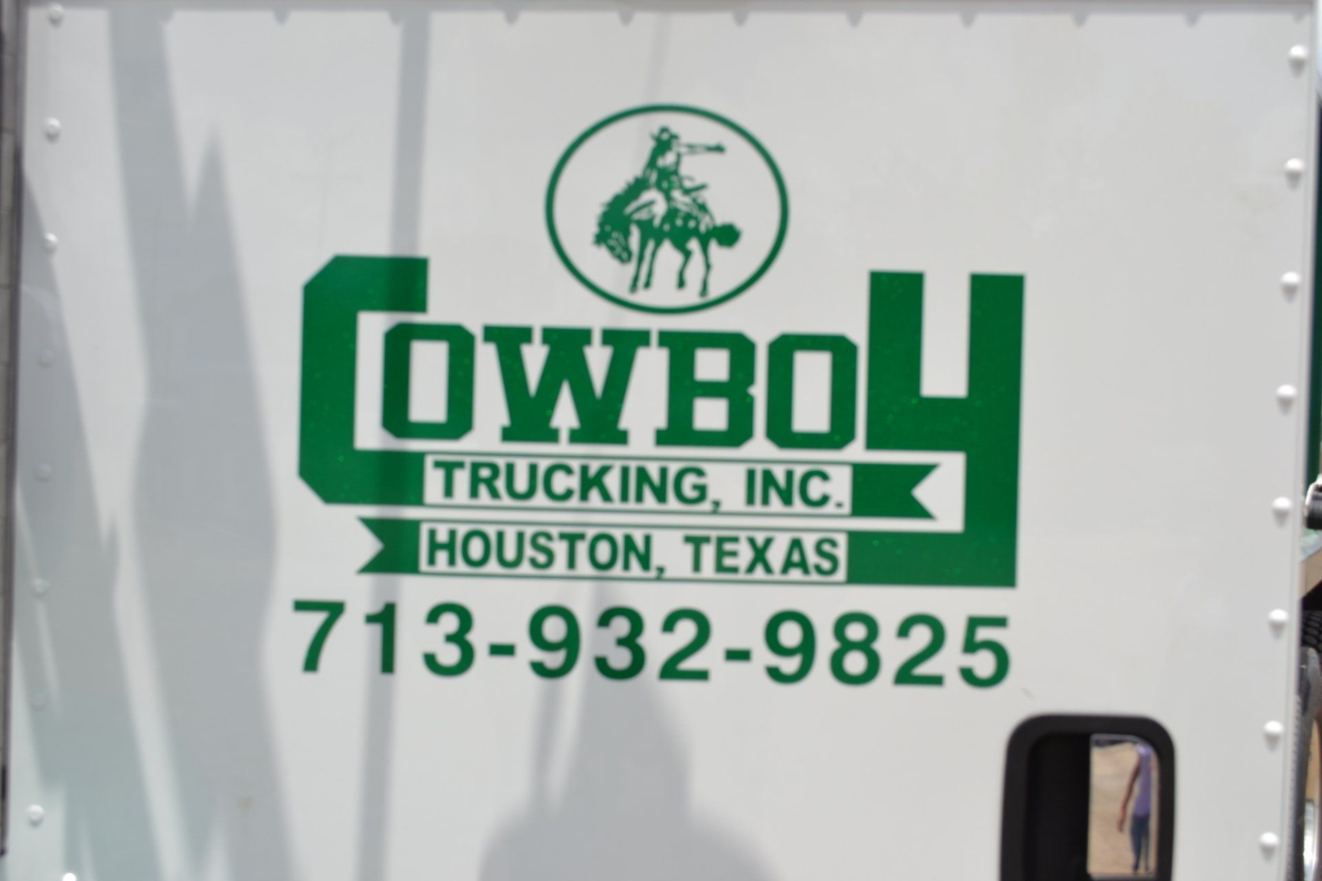 Cowboy Trucking Inc logo