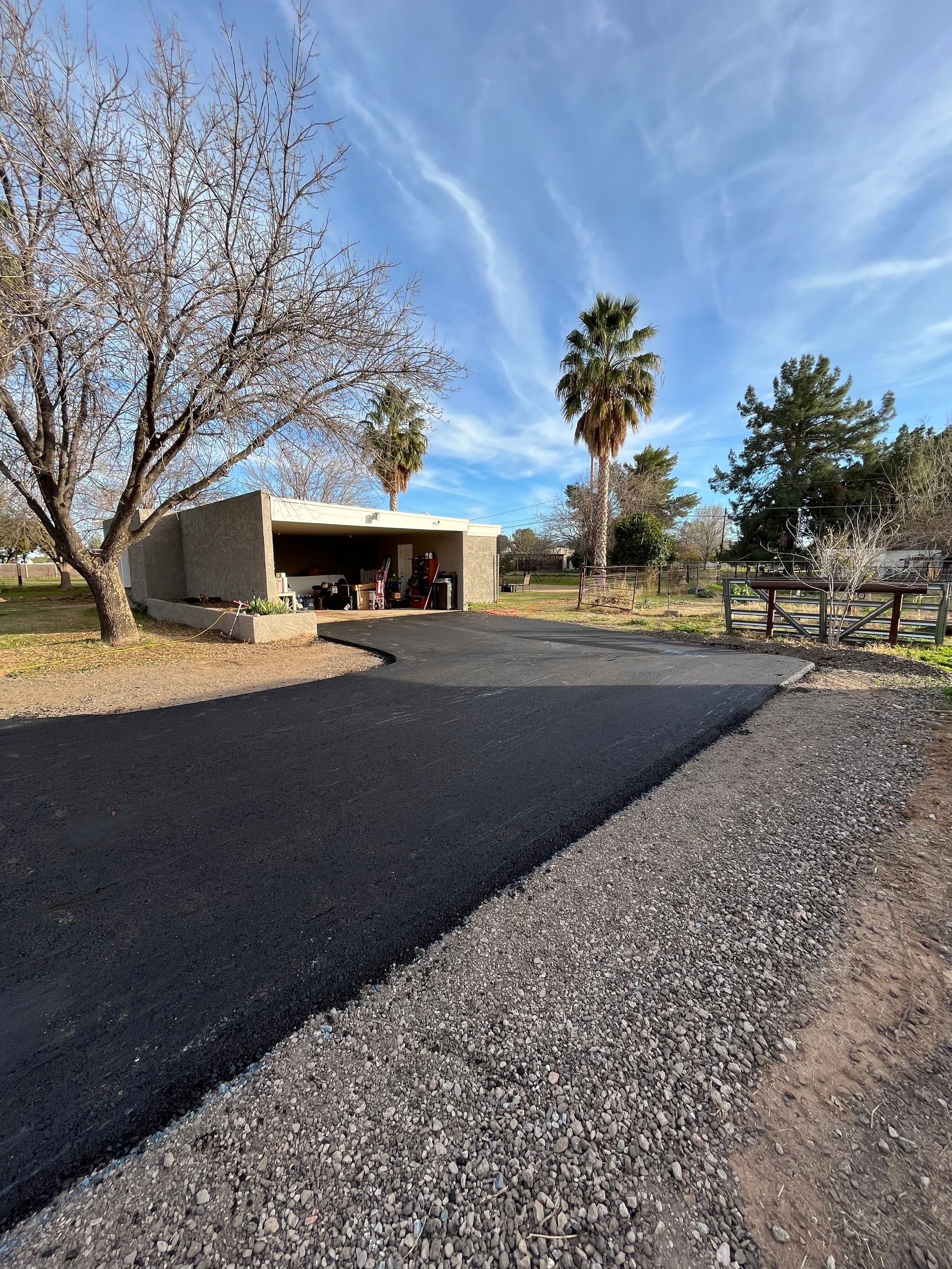 Asphalt paving