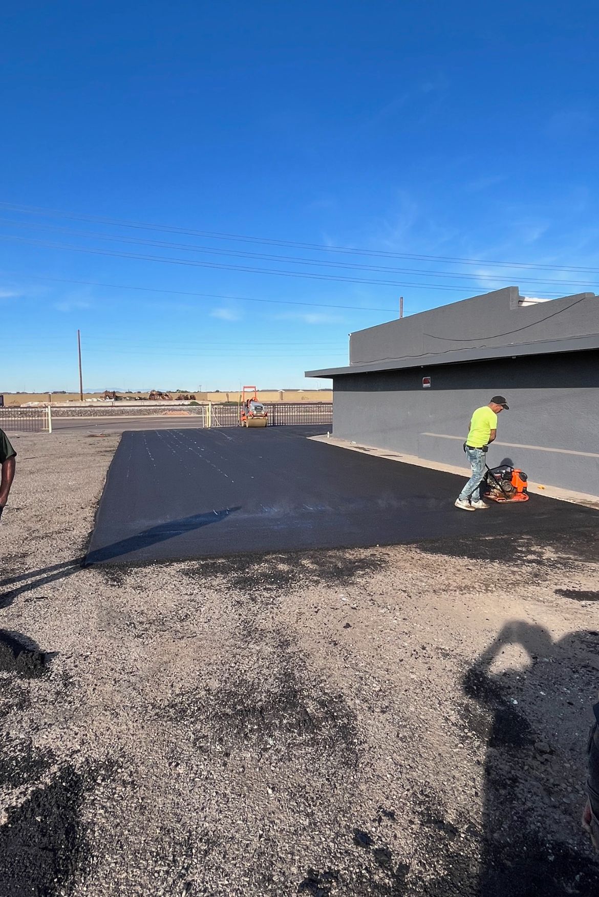 Asphalt paving