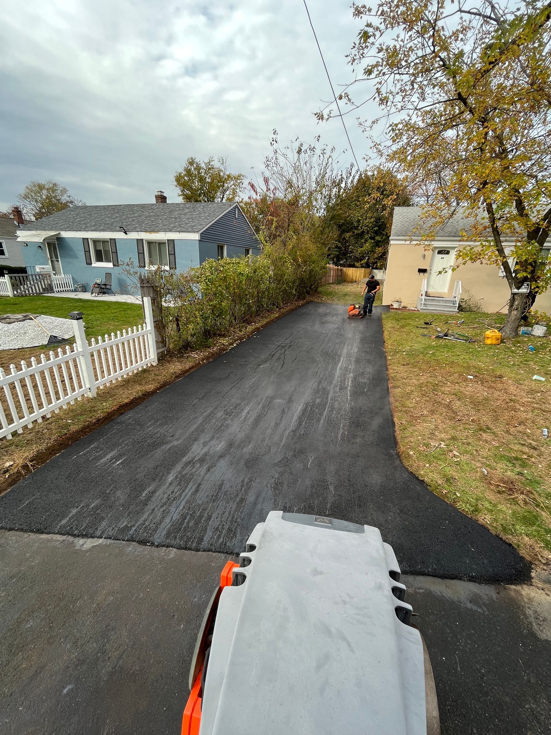 Asphalt paving