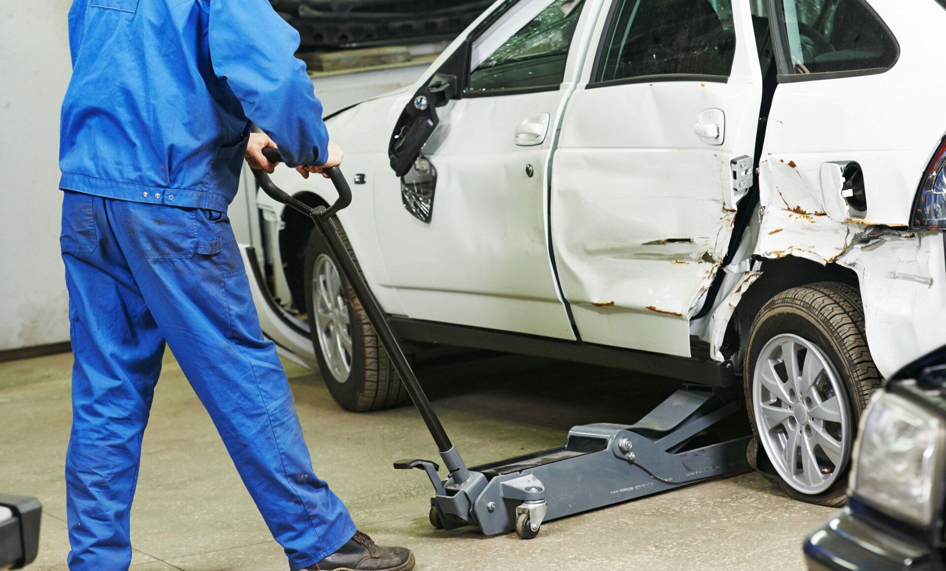 auto body repair