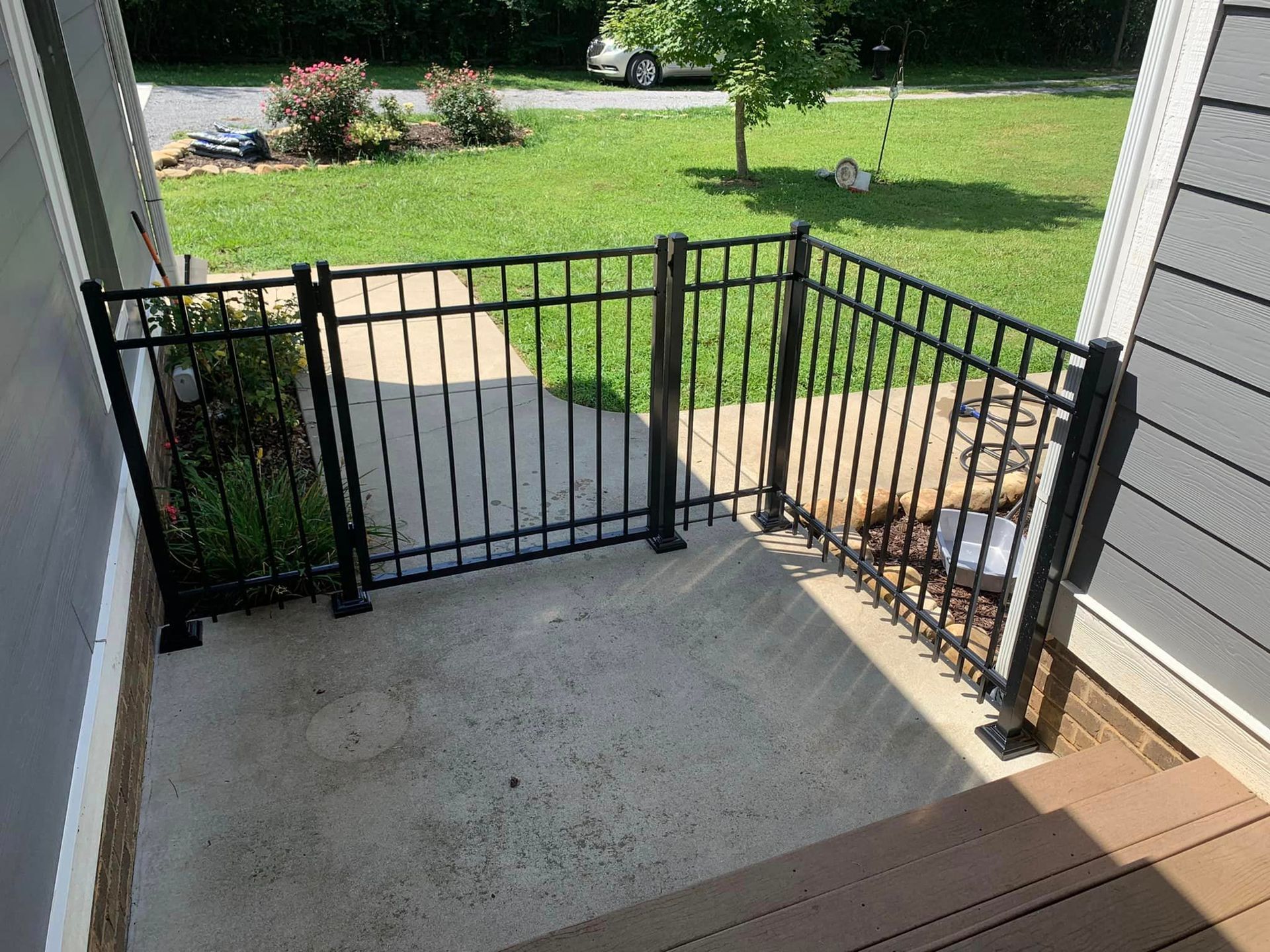 aluminum fence and gate