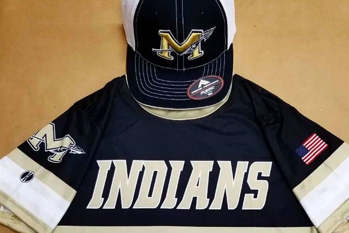 A black jersey with the word indians on it