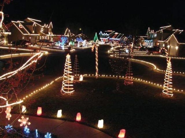 Splurge! Magazine | Get (Christmas) Lit!