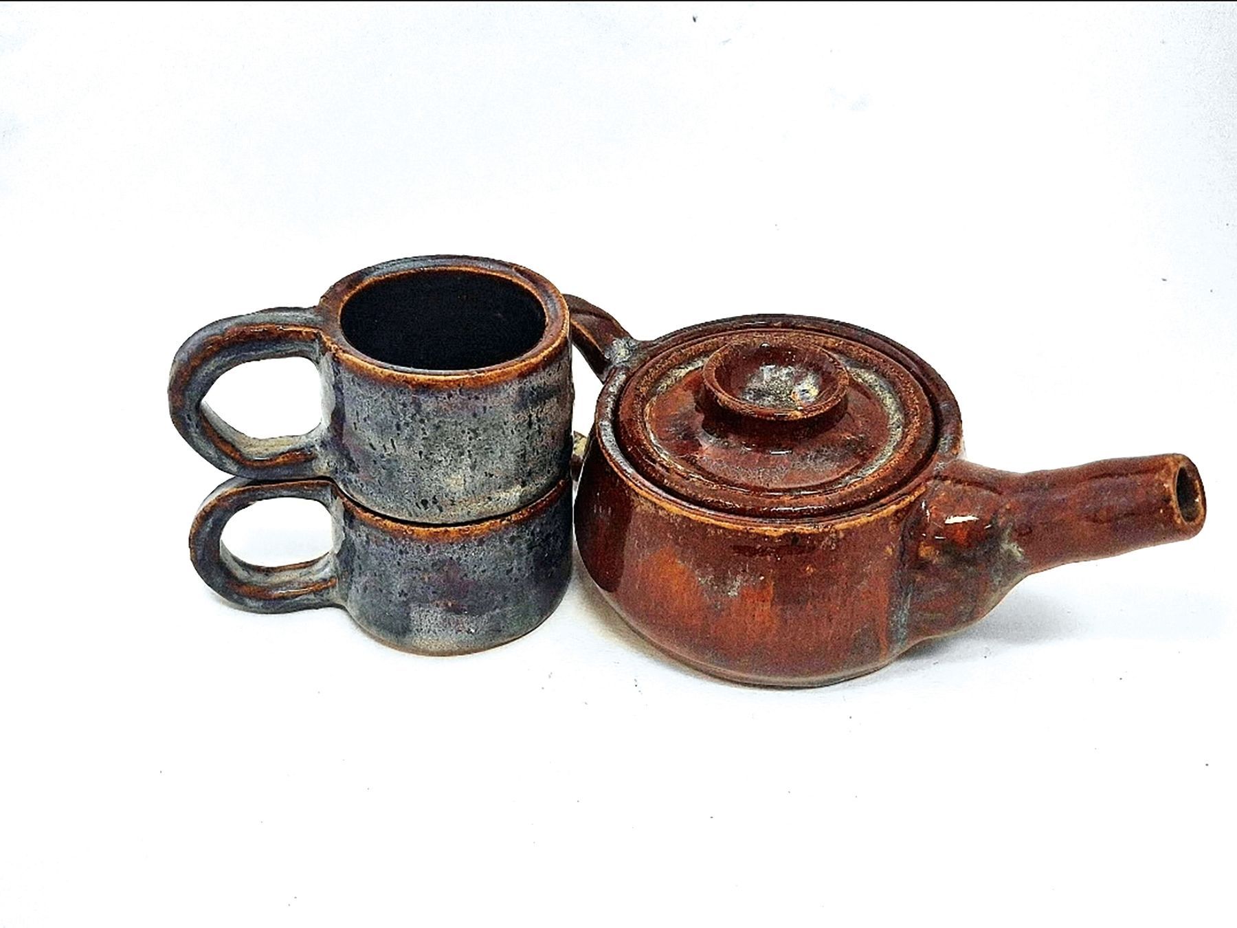 A tea set created by Elayna Martinez received an honorable mention from Scholastic Art and Writing.