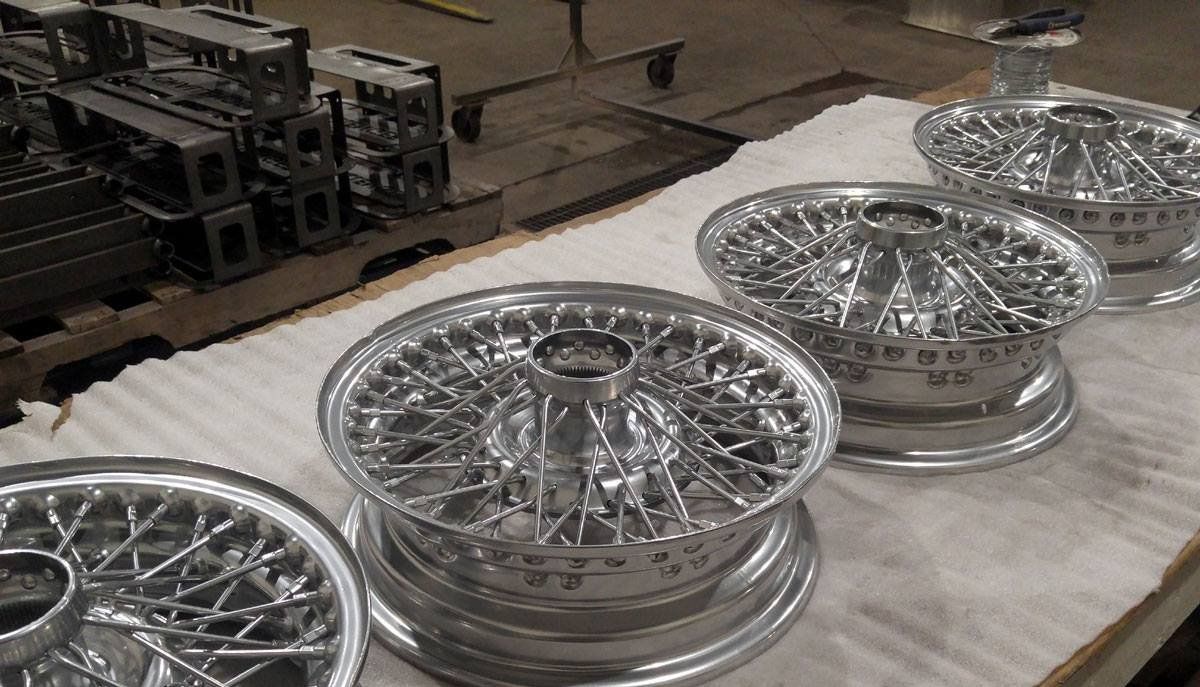 Powder coating for vehicle parts