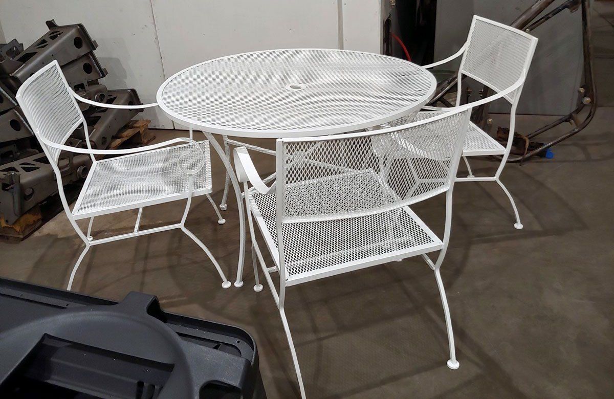 Powder coating for aluminum surface