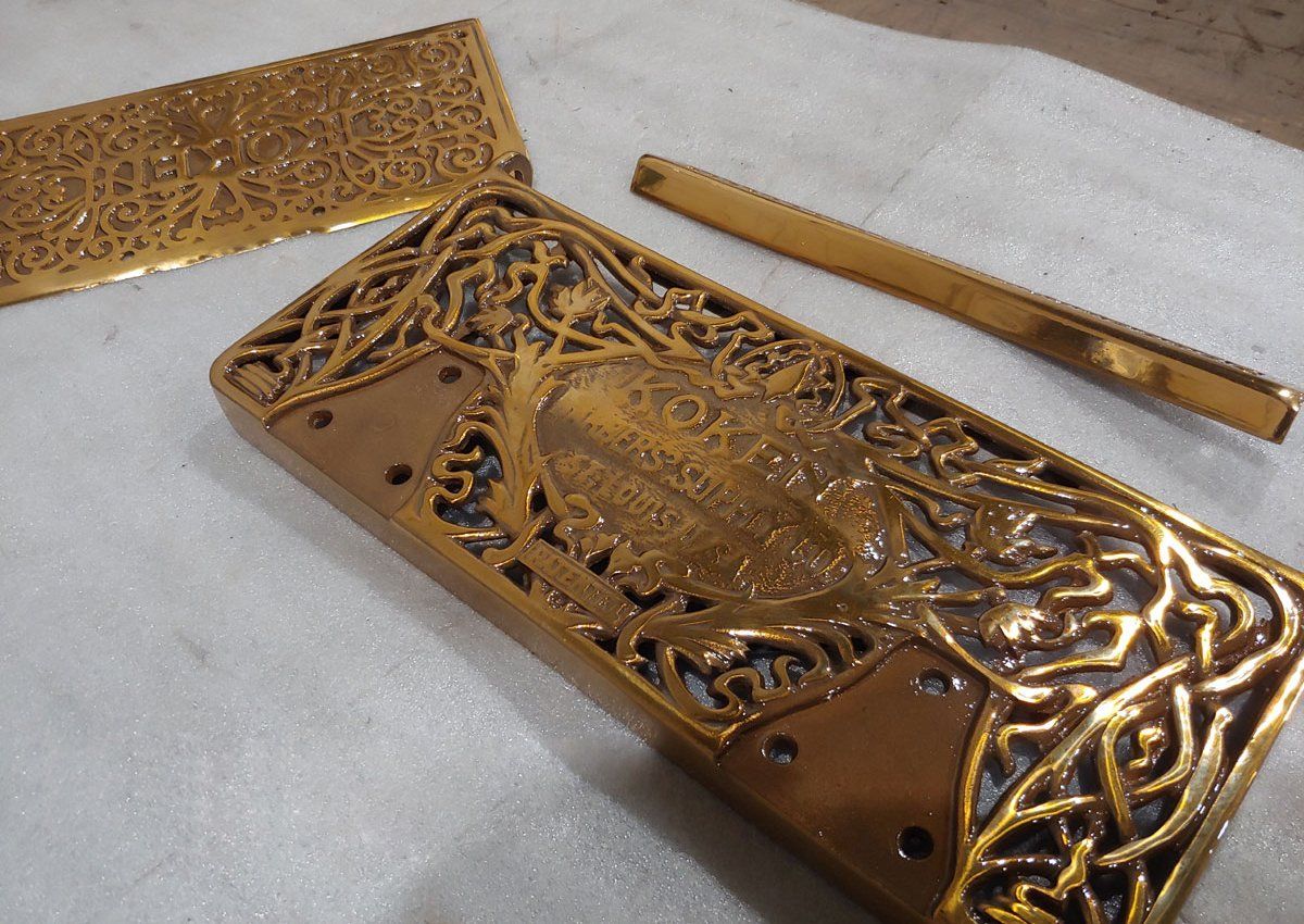 Powder coating for aluminum surface