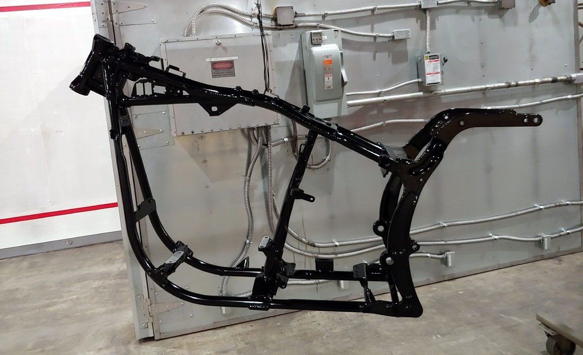 Powder coating for vehicle parts