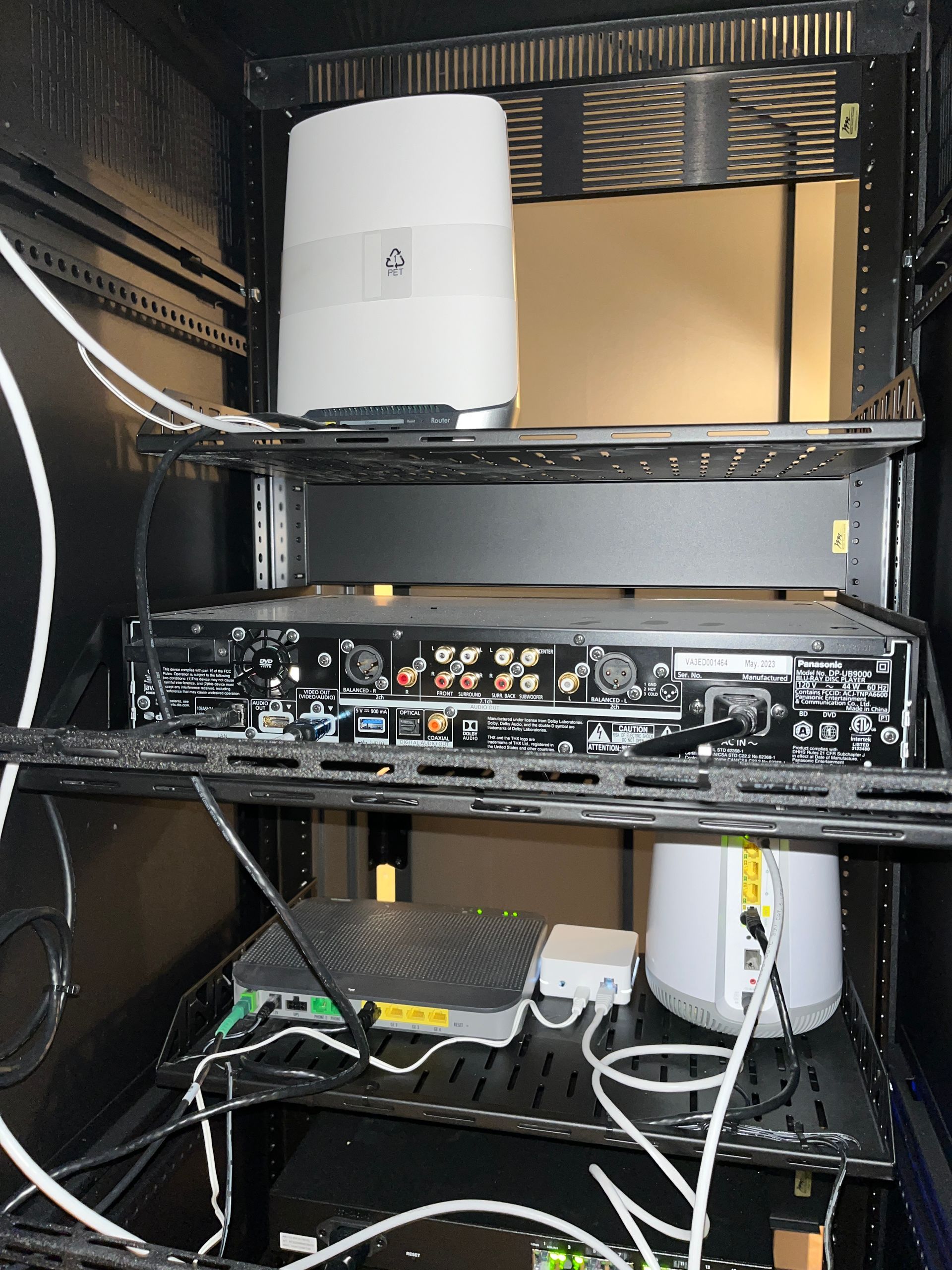 A white box with the letter a on it