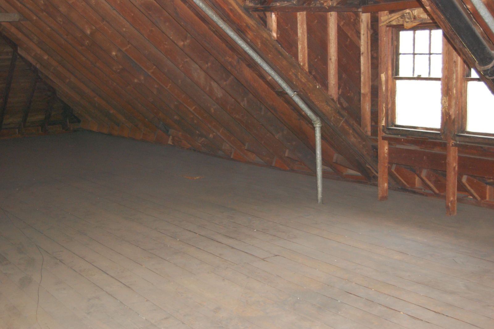 Attic after cleaning the junk