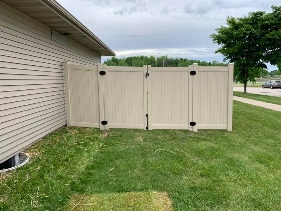 vinyl fence