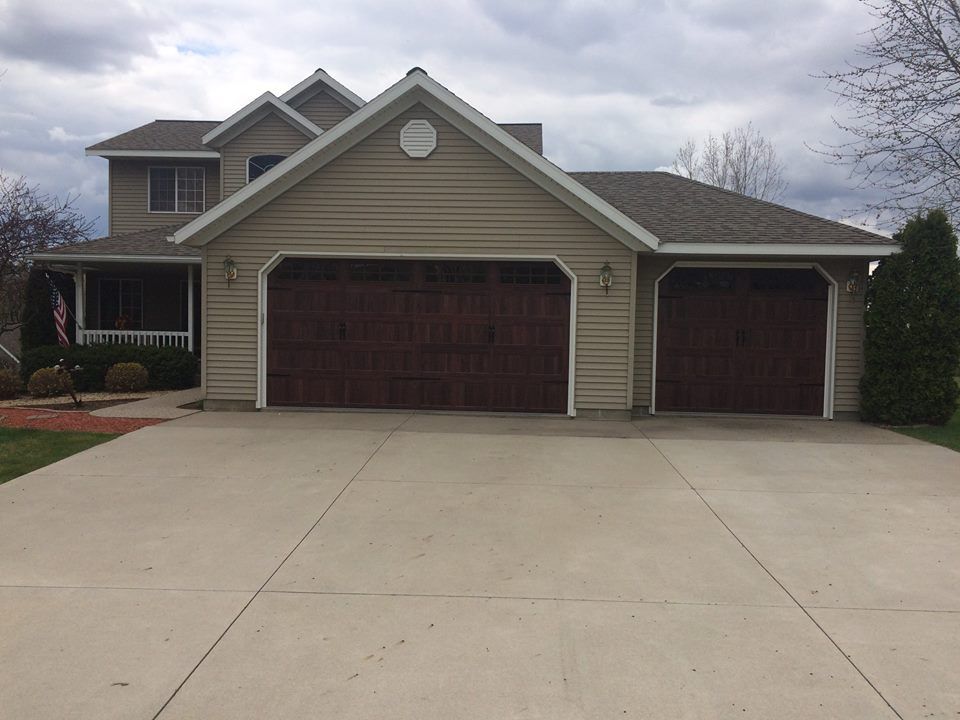 Residential garage doors