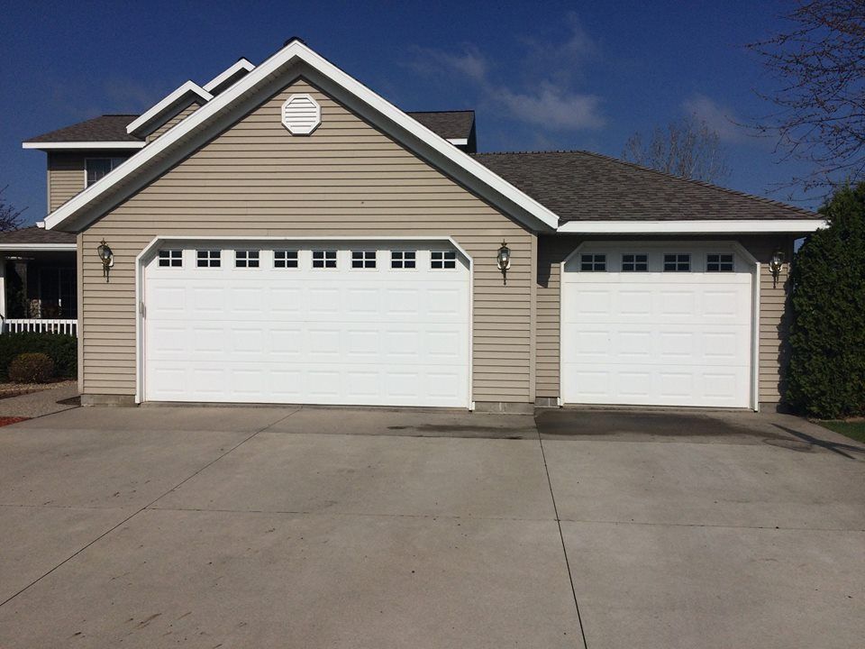 Residential garage doors