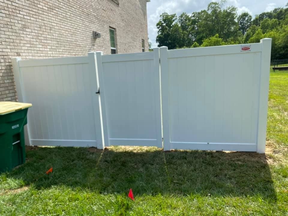 Vinyl white fence install