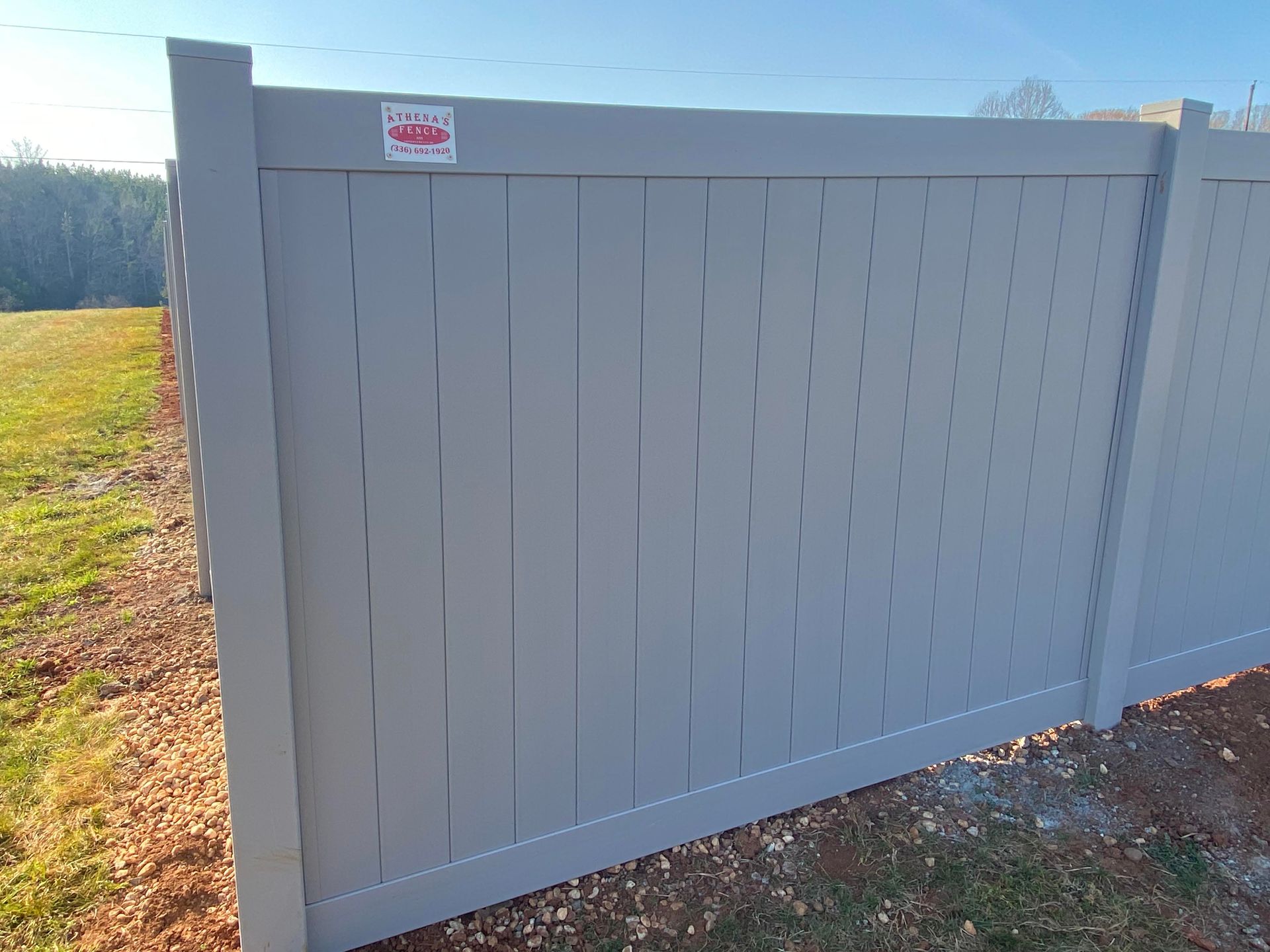 Customize residential home vinyl fence in white