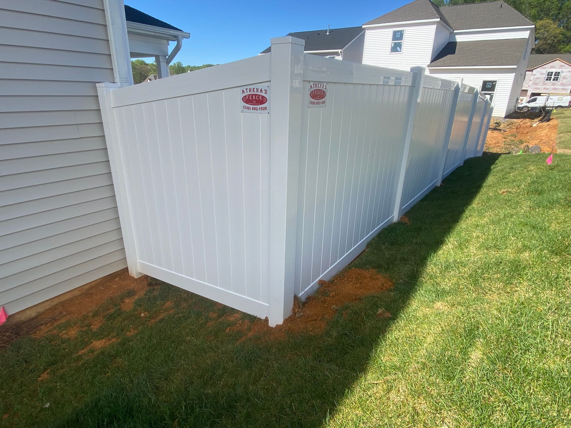 Vinyl white fence builders
