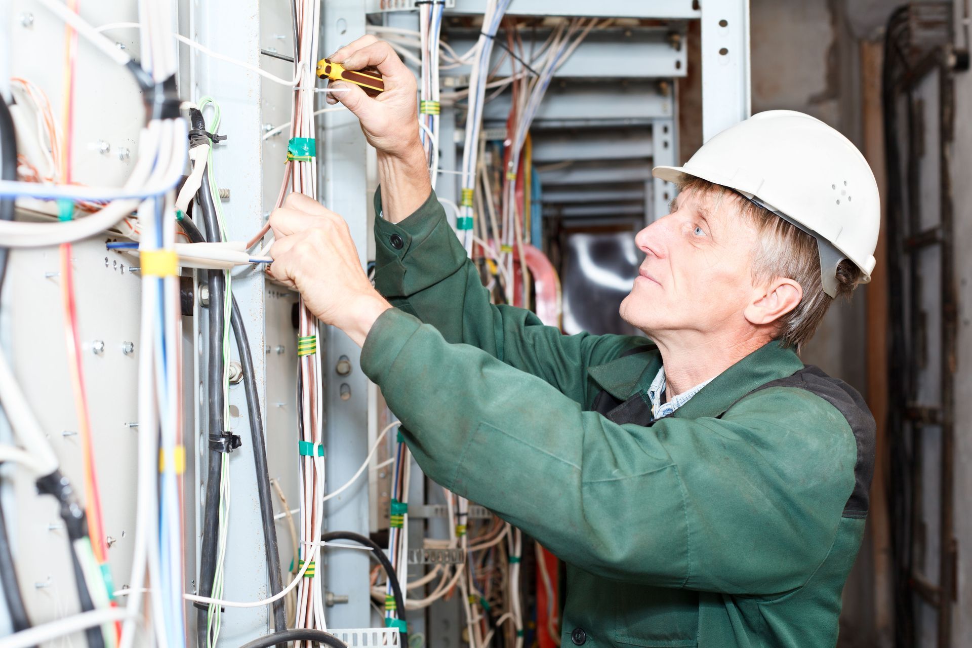 commercial electrical contractors