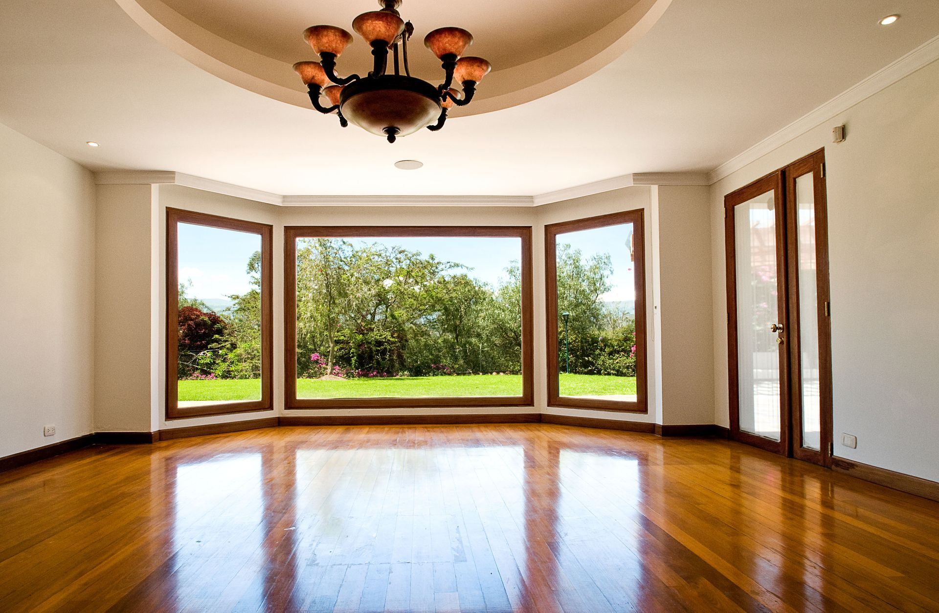 local glass contractors