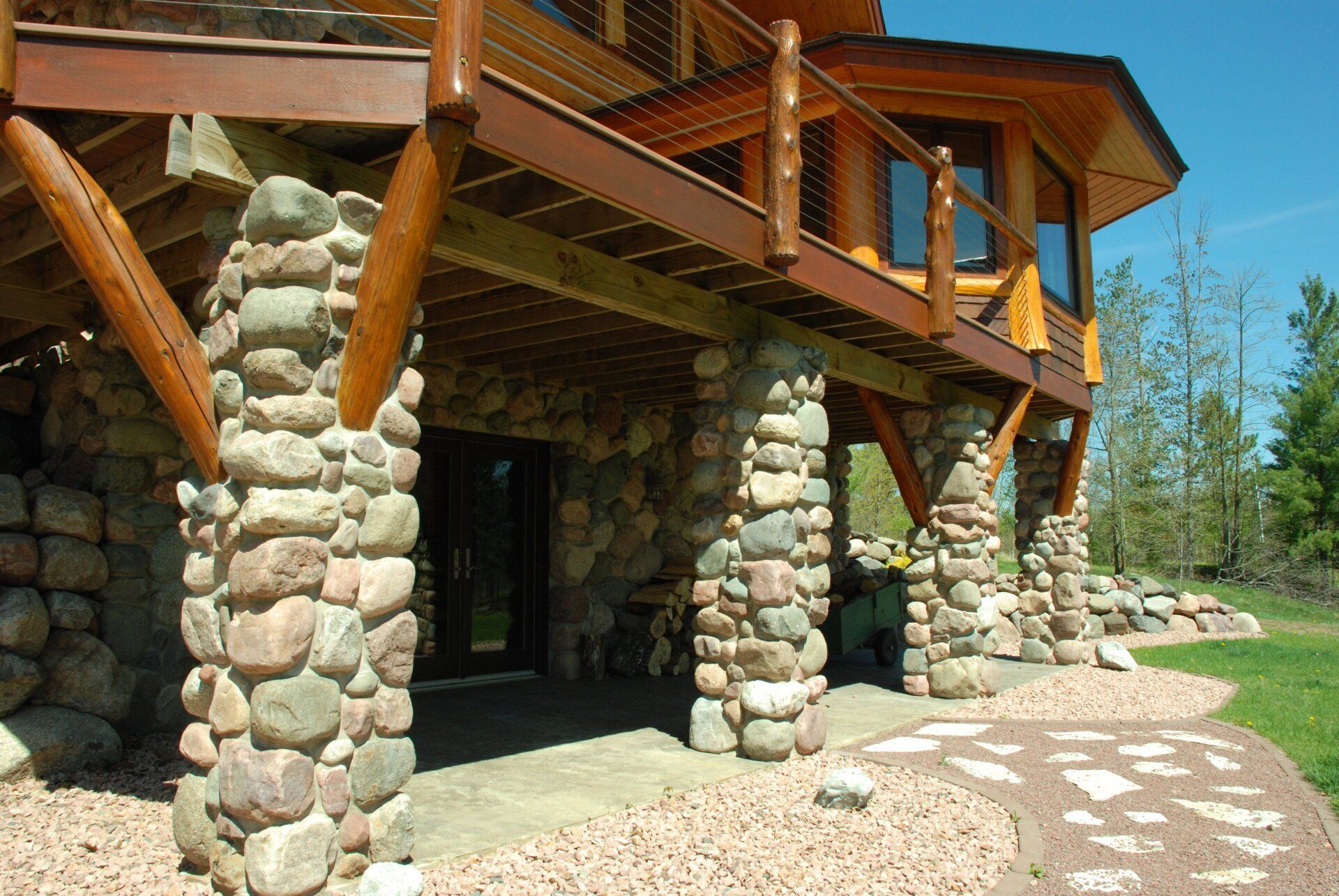 Stone work on pillars