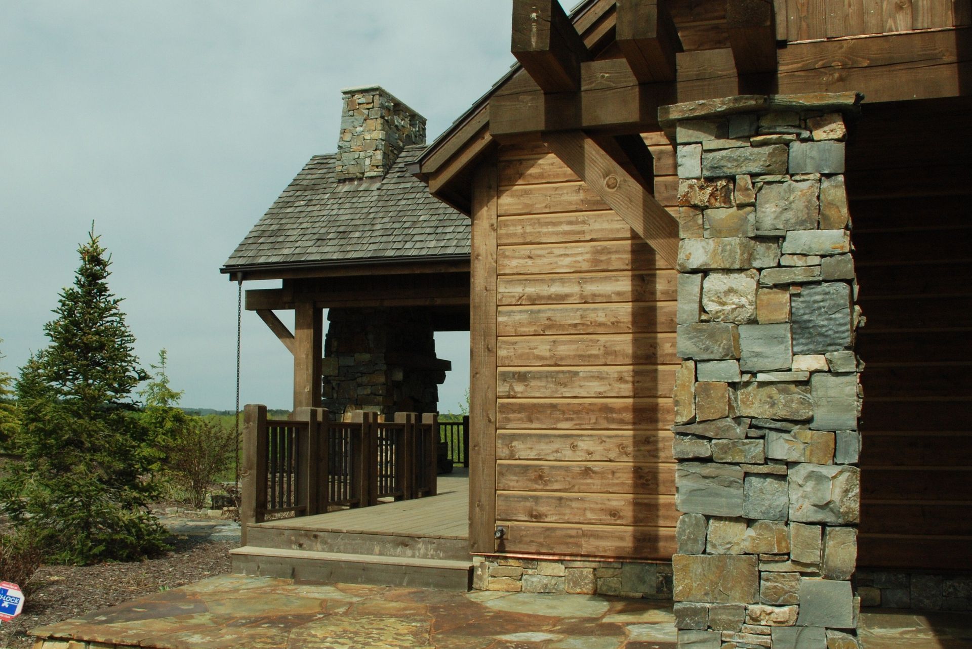 Stone work on pillar