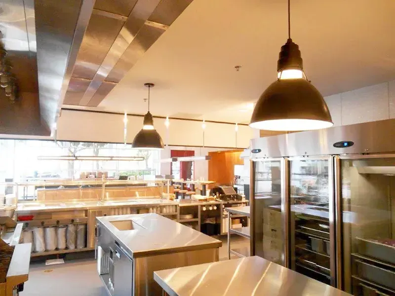 Commercial lighting services