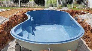 Swimming pool installation