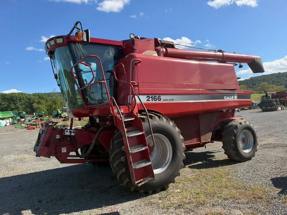 1995 Case IH 2166 Combine For Sale – Local Trade