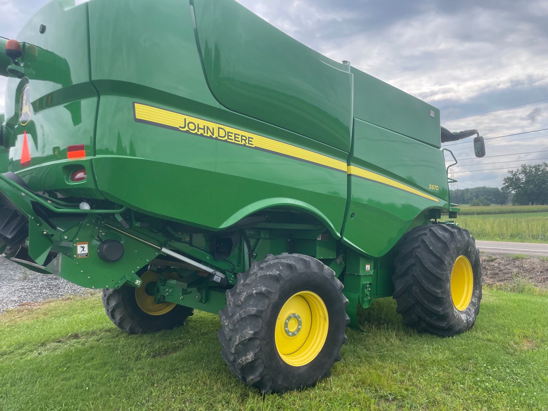 2012 John Deere S670 combine for sale