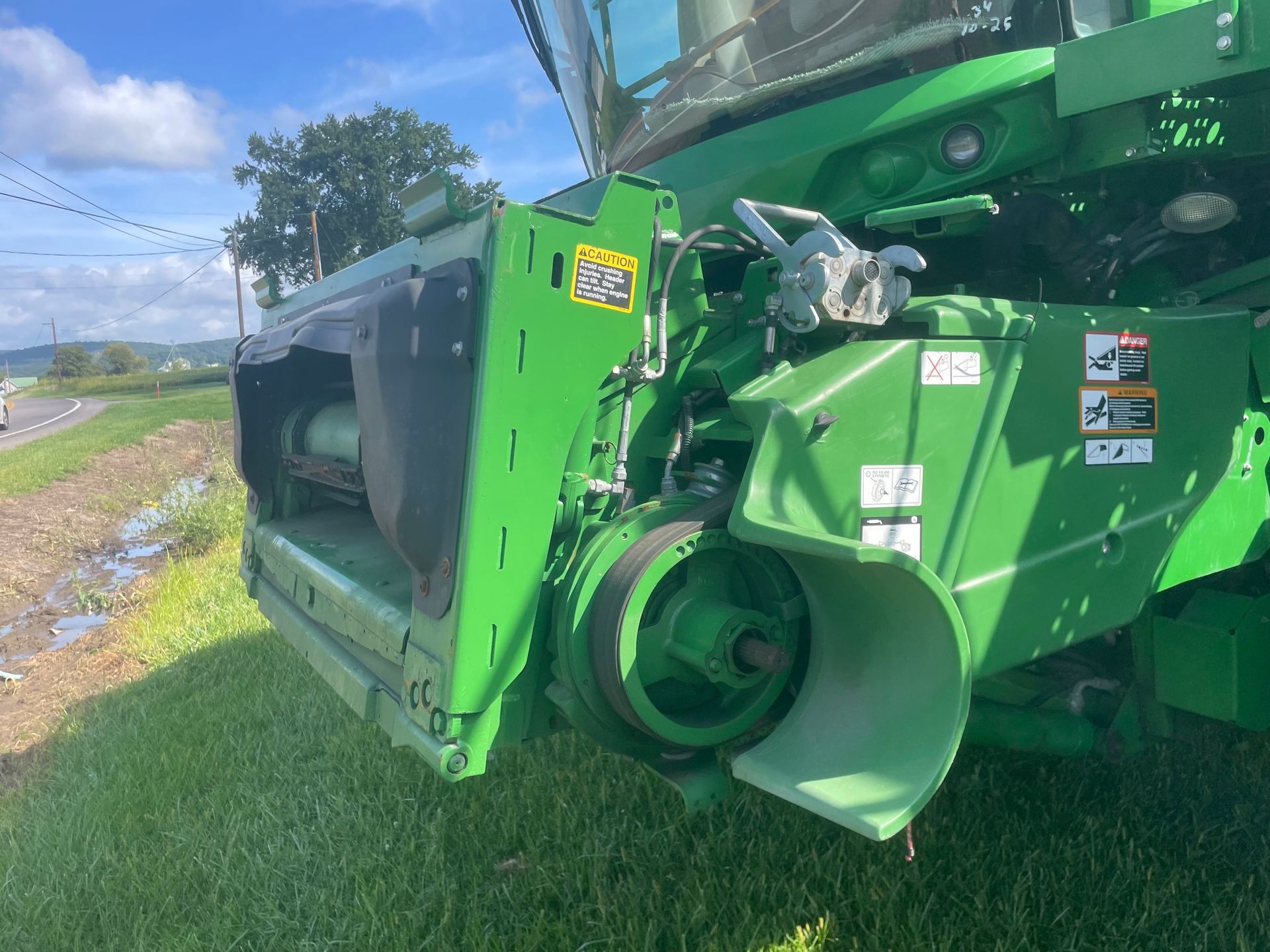 John Deere S680 combine for sale