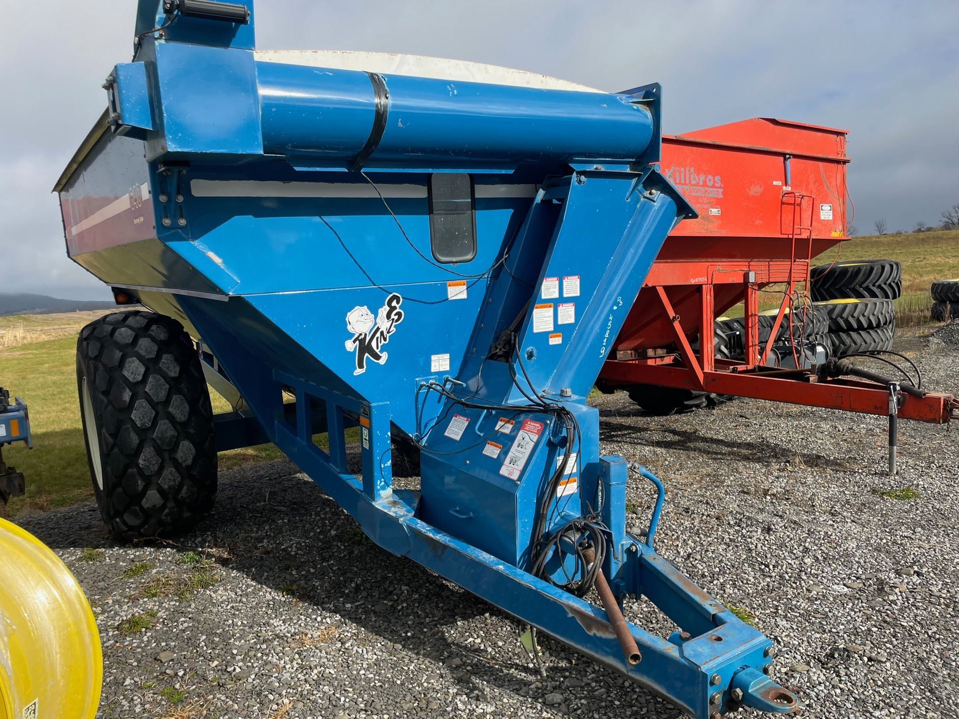 Kinze 640 Grain Cart for sale
