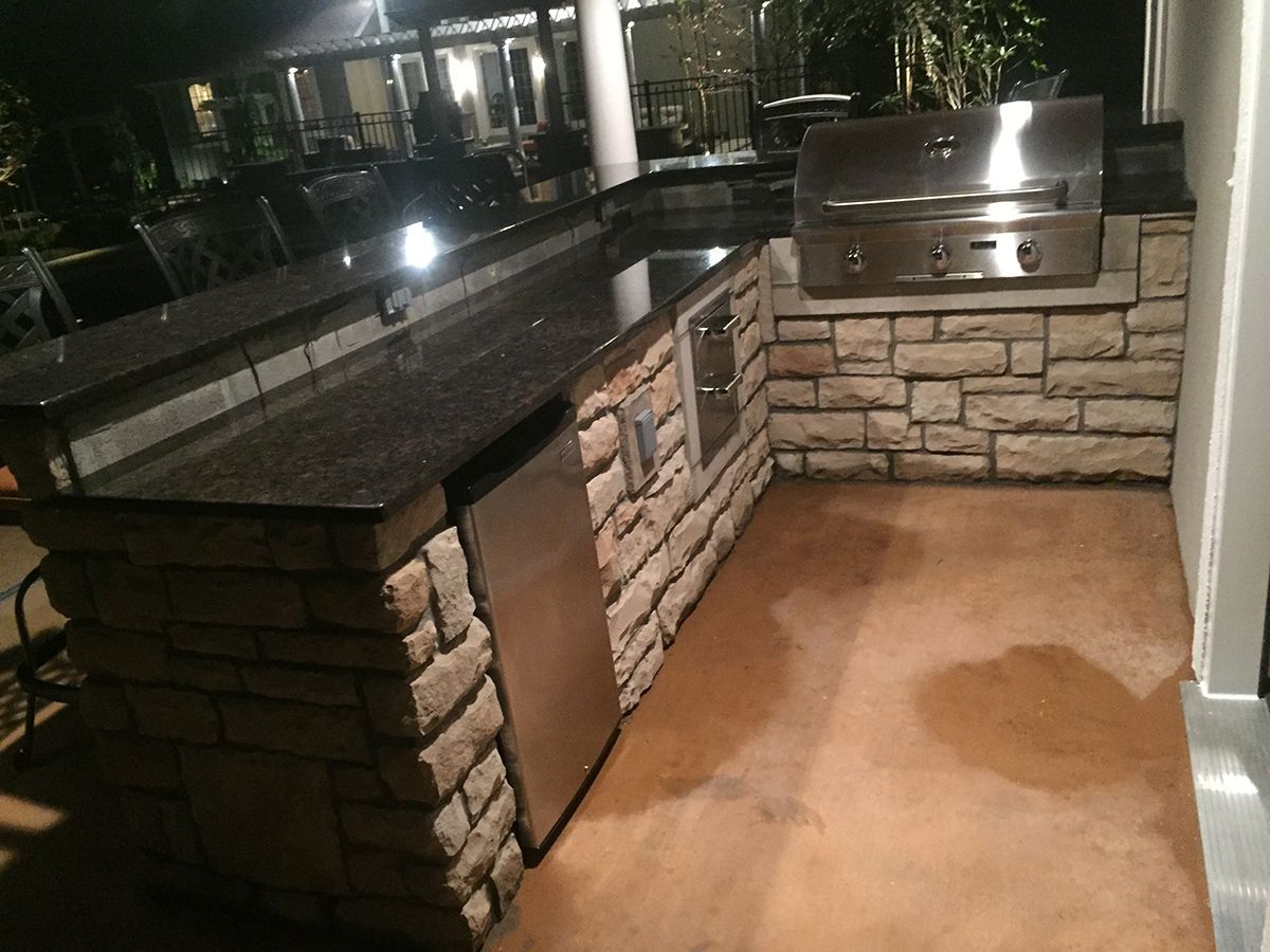 Outdoor kitchen