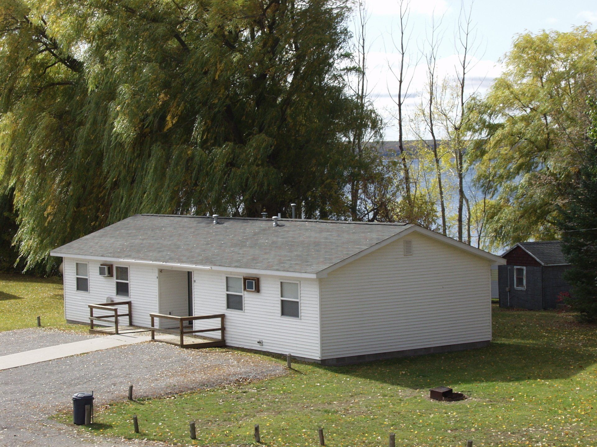 Lakefront Cabins Mobile Homes Hillman, MI