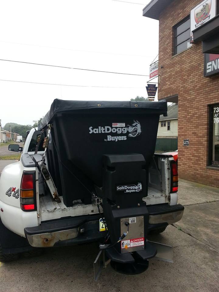 Salt Spreader Salt Dog