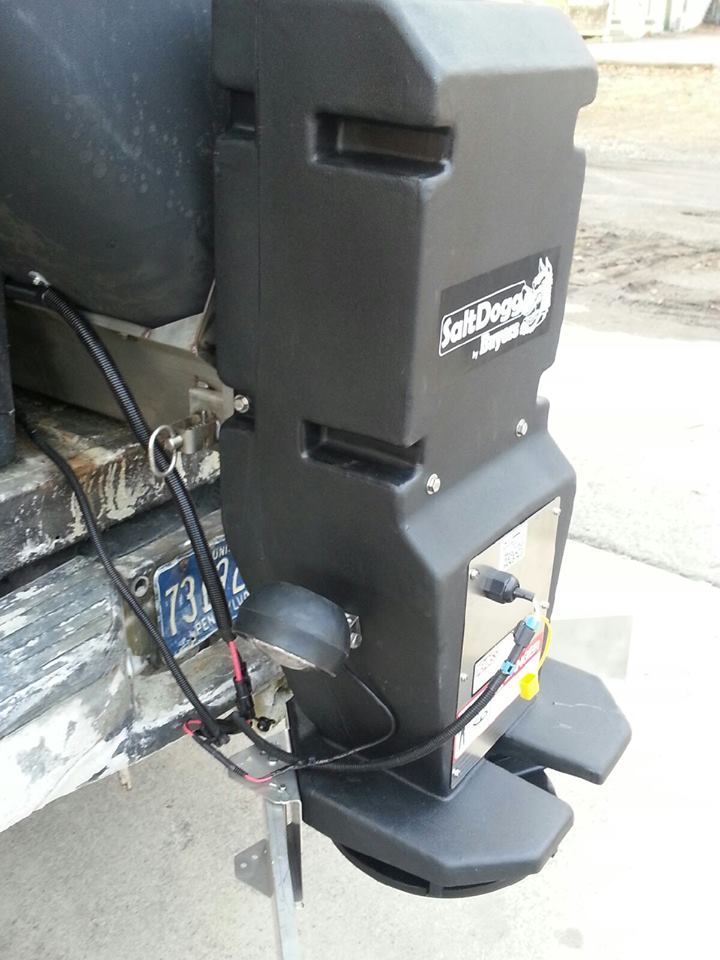 Salt Spreader close