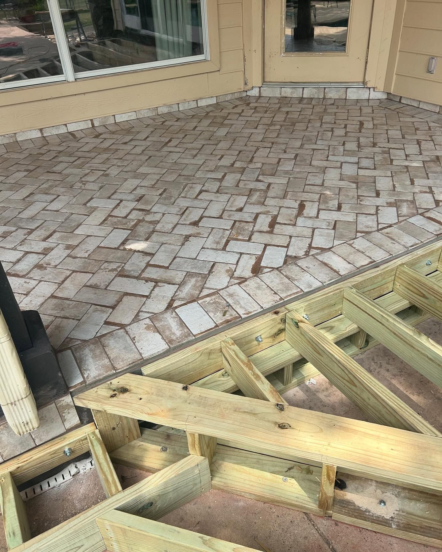 Image placeholder graphic with gray background and text.