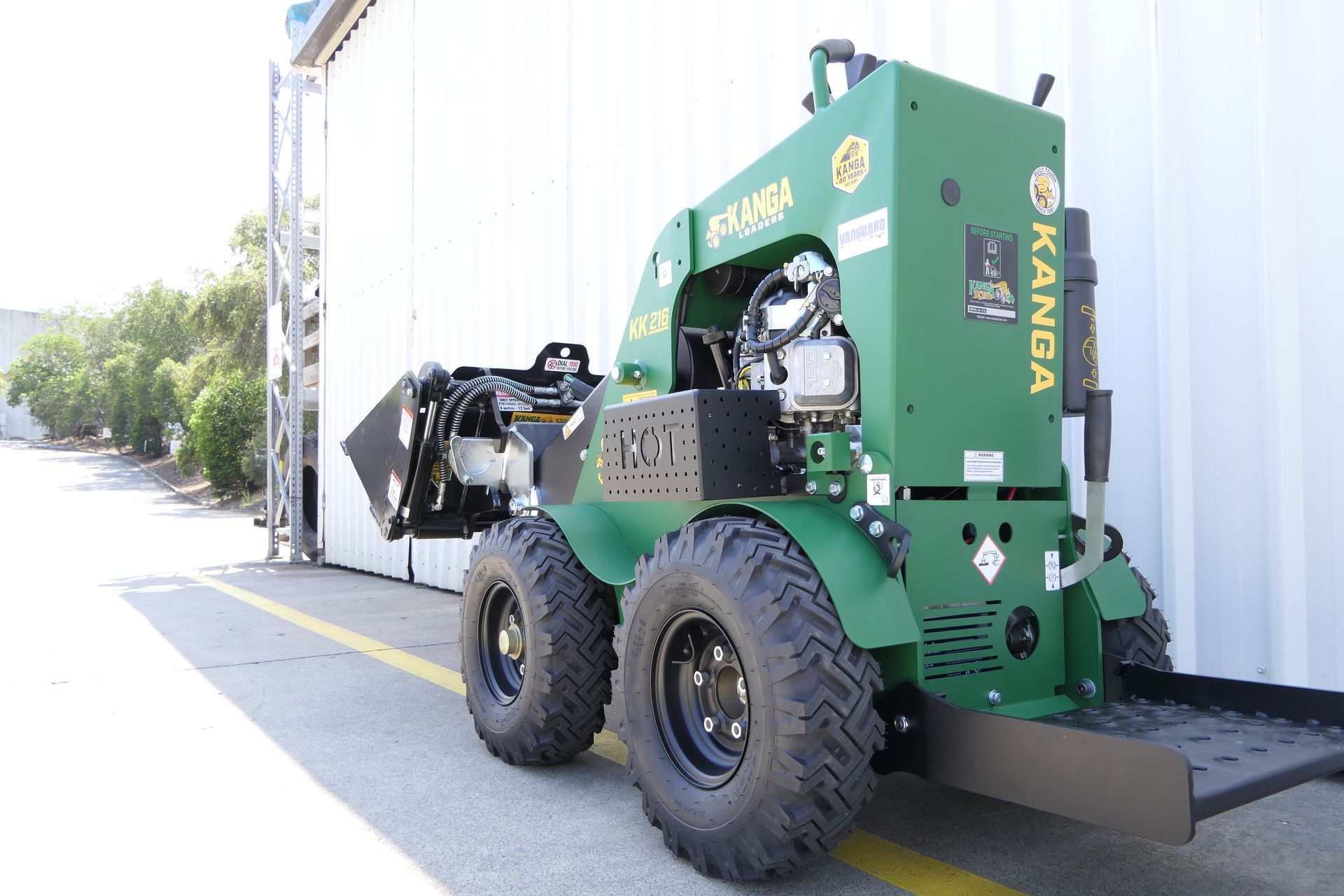 A green Kanga machine with the word changa on it