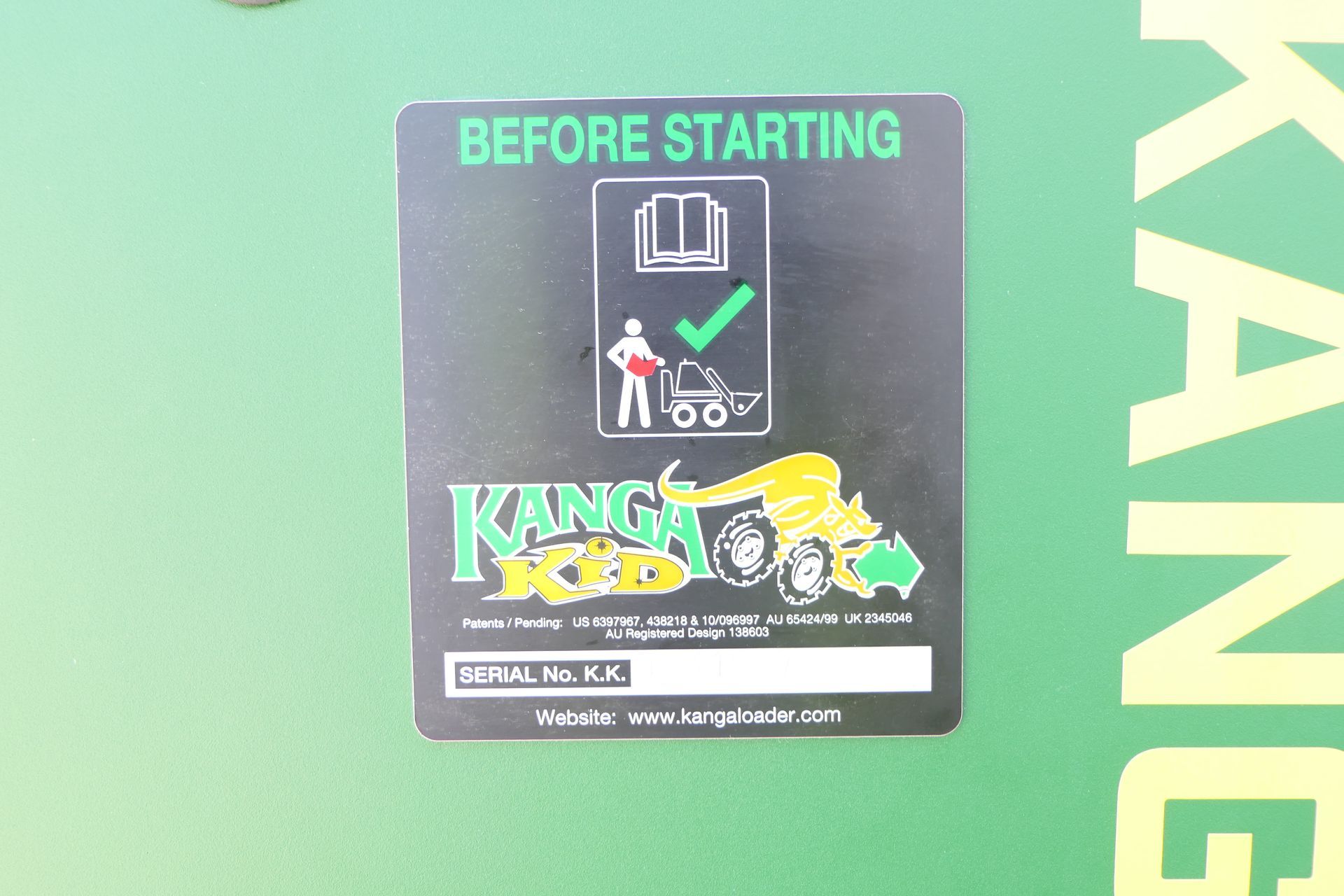 A sign that says before starting kangaroo on it