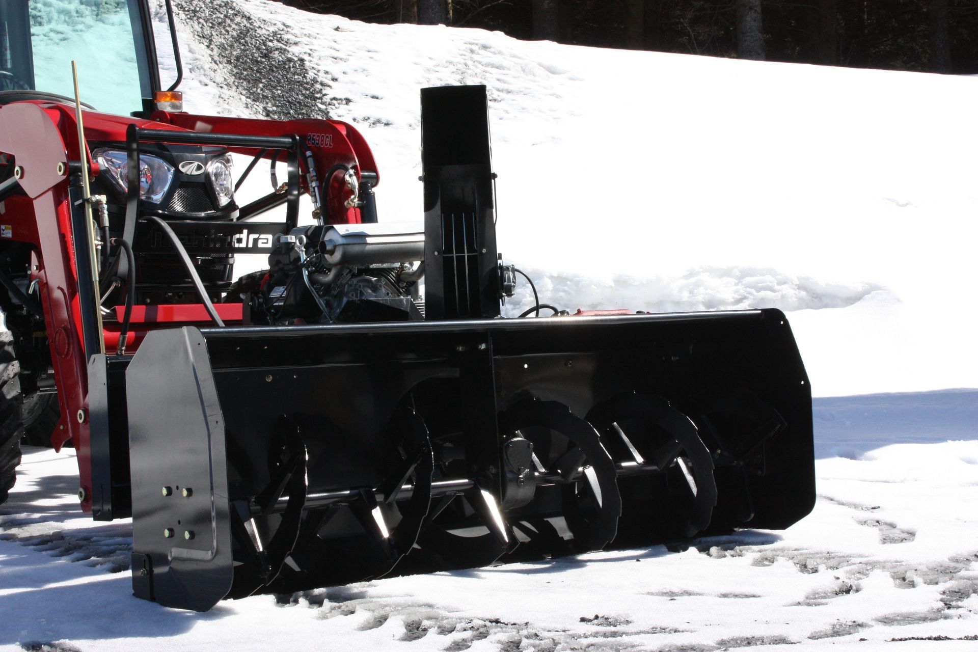66″ VANTAGE SNOWBLOWER FOR TRACTORS EQUIPPED WITH 