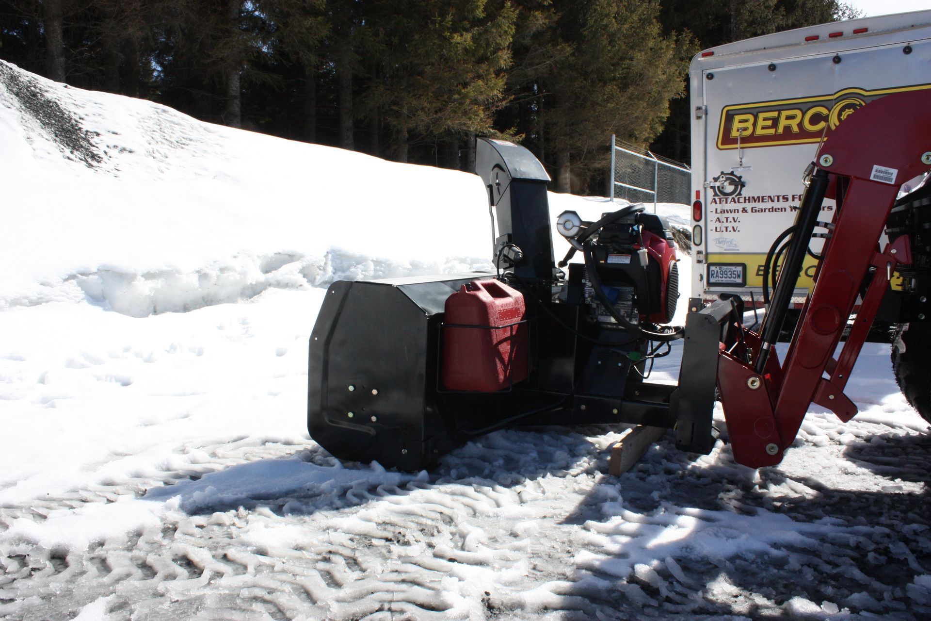 A snow blower 66″ VANTAGE SNOWBLOWER FOR TRACTORS EQUIPPED WITH